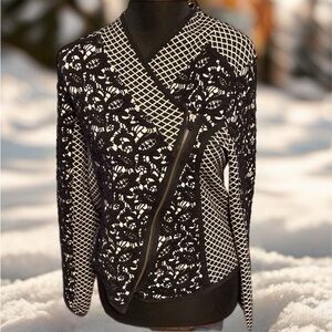 Moth sweater sz large